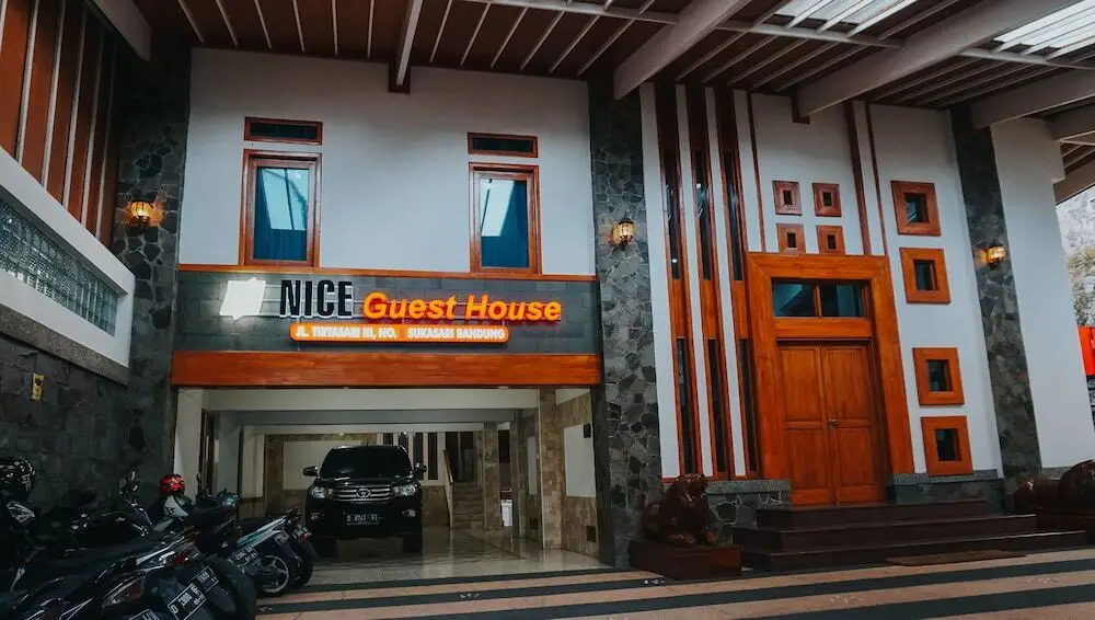 Бандунг: Tirtasari Nice Guesthouse by OYO Rooms