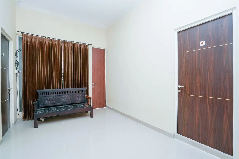 Сурабая: RedDoorz @ Sukomanunggal Surabaya