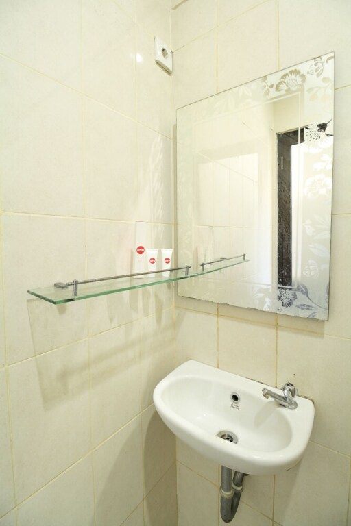 Кута: Tuban Torres Accomodation by OYO Rooms