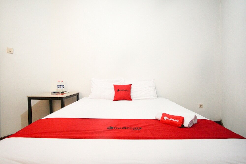 Джаяпура: Bio Net Hotel by RedDoorz