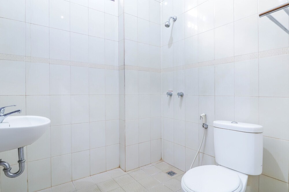 Денпасар: Hotel Dewata Indah by OYO Rooms