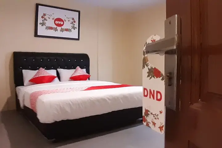 Медан: Angelyn Home Stay by OYO Rooms