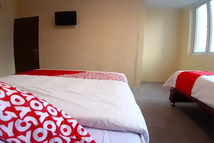 Медан: Angelyn Home Stay by OYO Rooms
