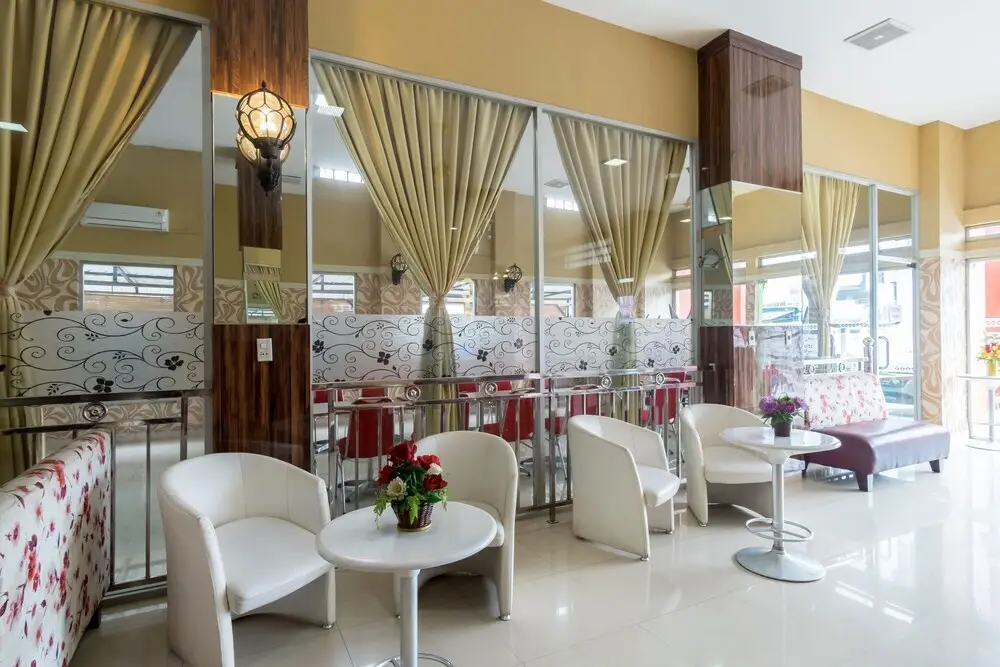 Медан: Residence Puri Hotel by OYO