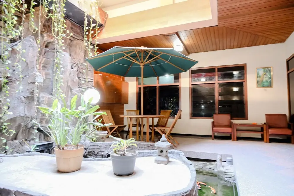 Понорого: Hotel Dirgahayu by OYO Rooms