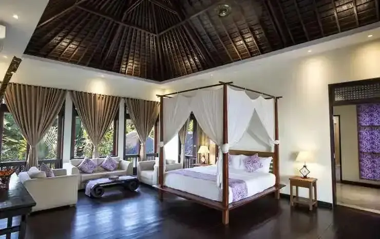 Темеси: Bougain Villa