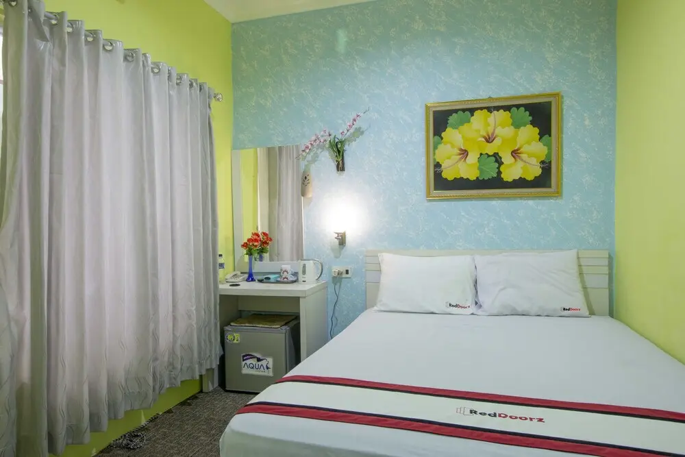 Джокьякарта: Reddoorz Plus Near Plaza Ambarukmo