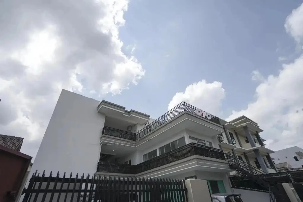 Griya Safitri Syariah by OYO Rooms — фото 1