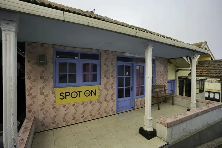 Надисари: SPOT ON 2126 Bromo Indah Homestay