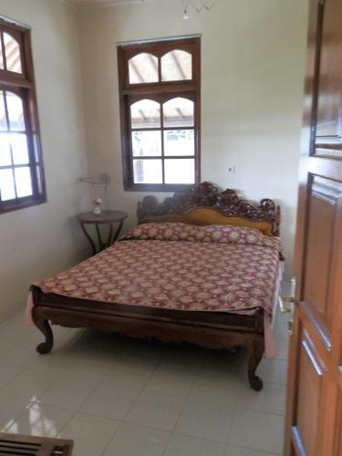 Абаби: Pandan House