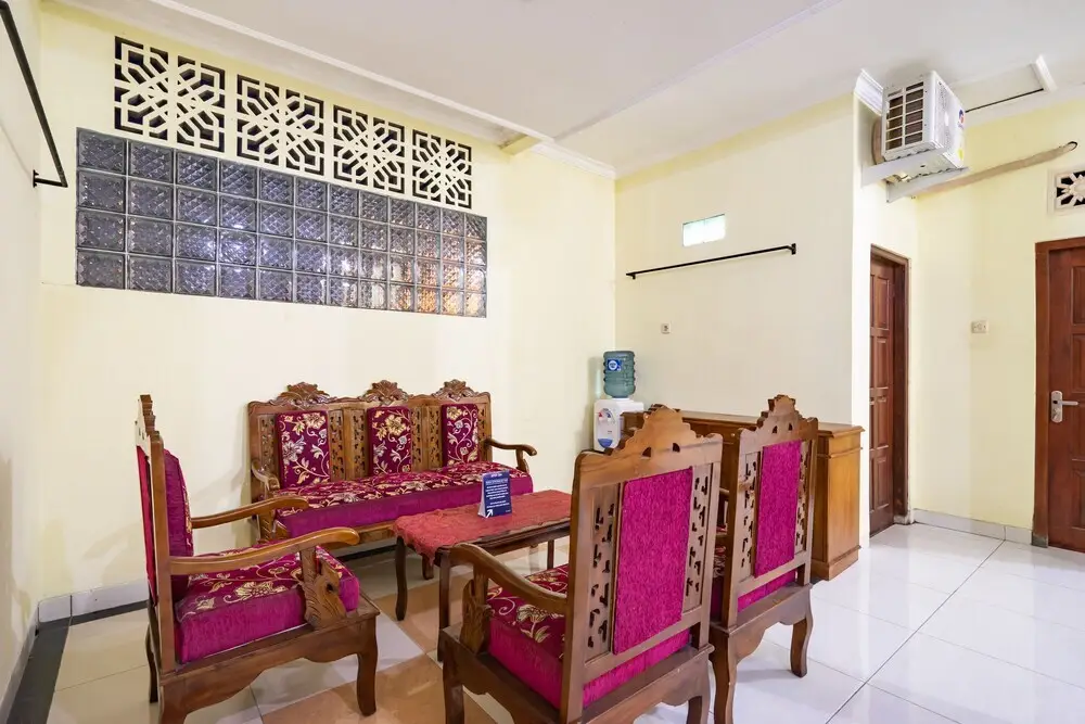 Ngaglik: SPOT ON 2881 Nabila Homestay