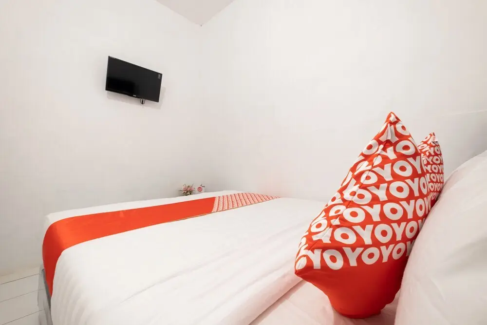 Джокьякарта: Hotel Brosta by OYO Rooms