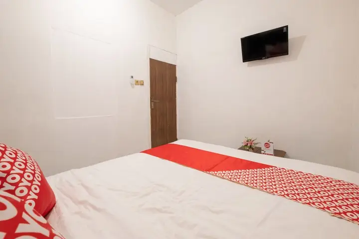 Джокьякарта: Hotel Brosta by OYO Rooms