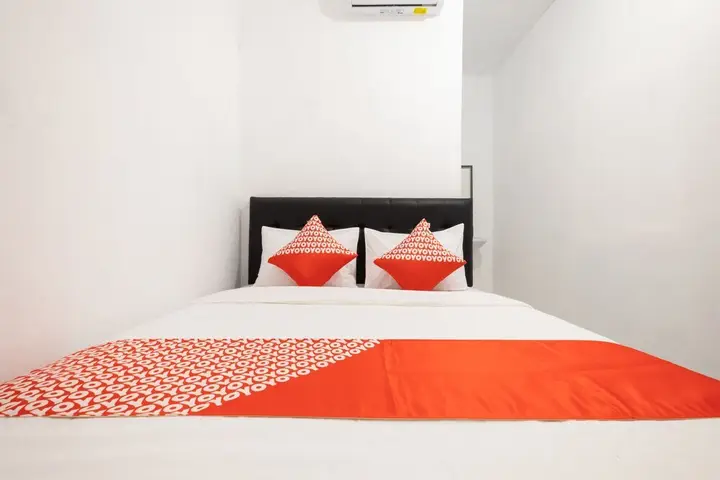 Джокьякарта: Hotel Brosta by OYO Rooms