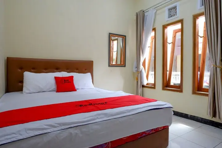 Вонособо: Tanah Mas Persada Hotel by RedDoorz