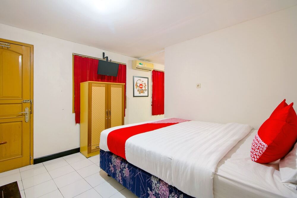 Батуретно: Bukit Indah Hotel & Restaurant by OYO Rooms