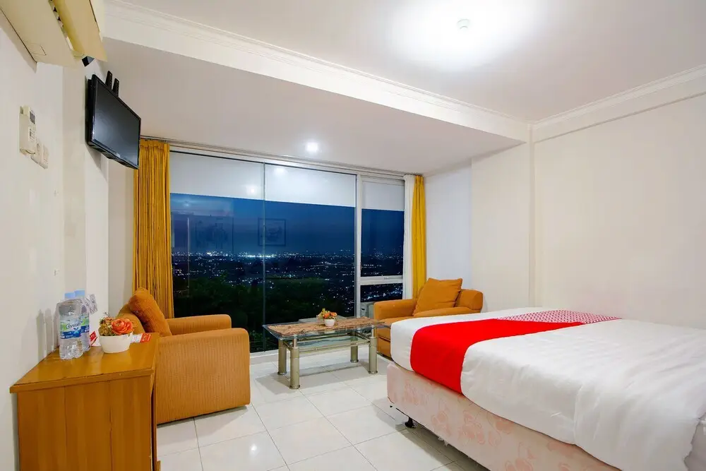 Батуретно: Bukit Indah Hotel & Restaurant by OYO Rooms