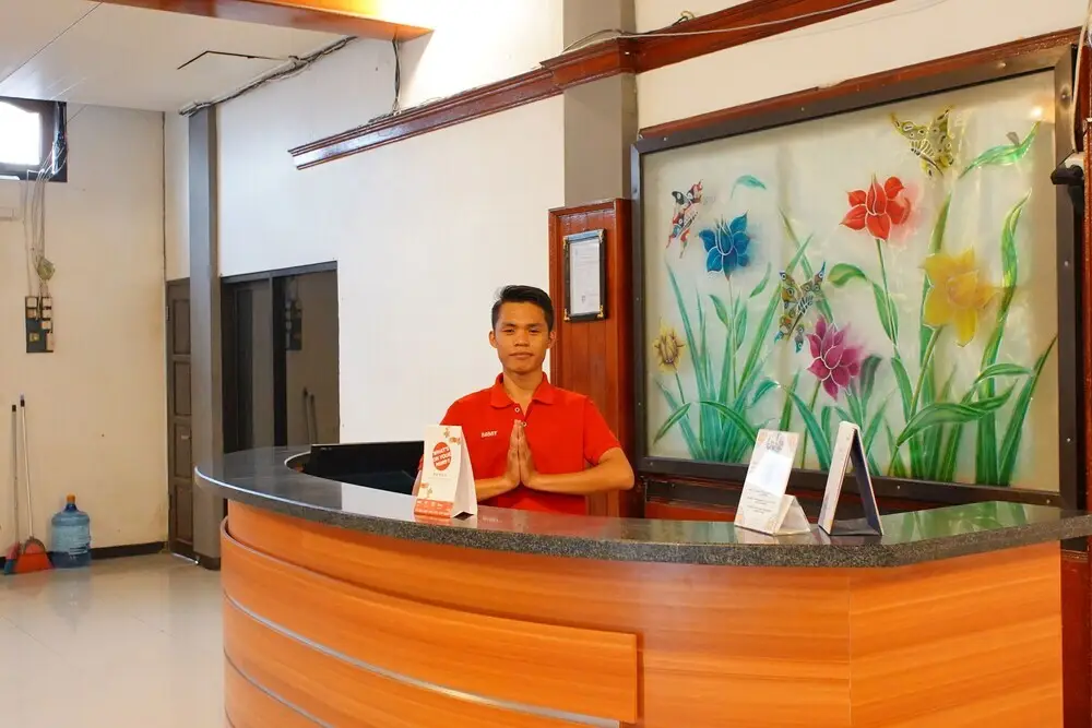 Палу: Wisata Hotel by OYO Rooms