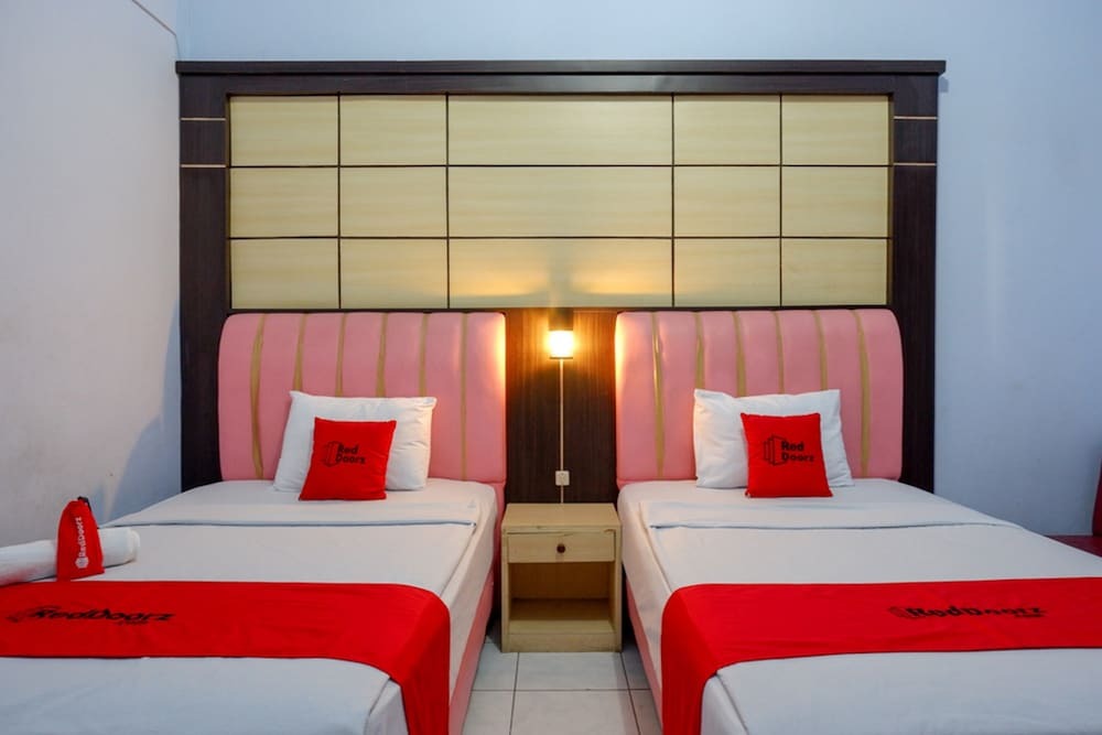 Пекалонган: Hotel Indonesia Pekalongan by RedDoorz