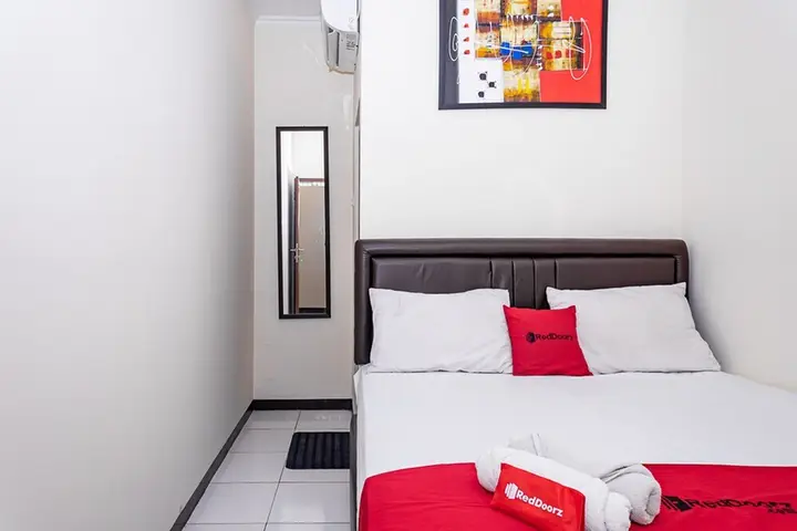 Бандунг: Bantal Guling Asia Afrika by RedDoorz