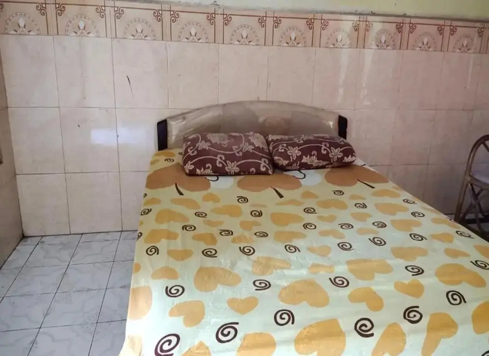 Петумбак: Hotel Sayna