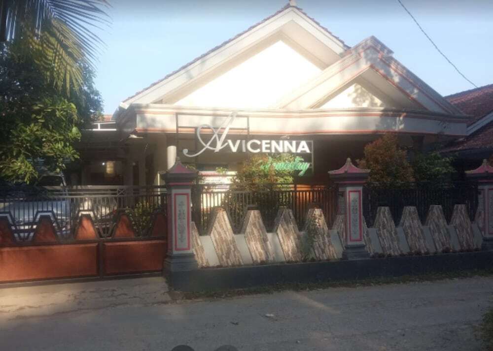 Кебумен: Avicenna 2 Guesthouse