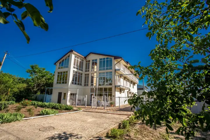 Глафировка: Edem (Glafirovka)