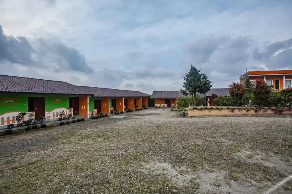 Пангамбатен: Hotel Permata by OYO Rooms
