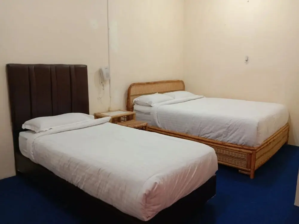 Тангга Бату Барат: New Resort Almond