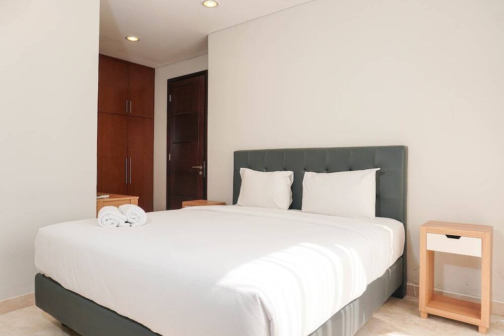 The Empyreal Condominium Epicentrum Apartment — фото 1