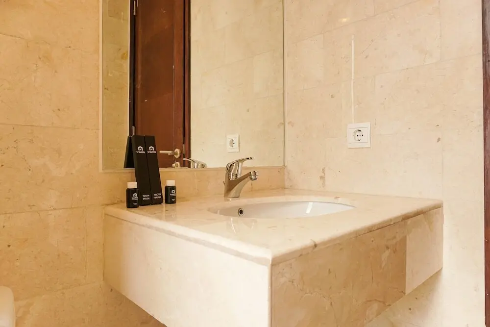 Джакарта: The Empyreal Condominium Epicentrum Apartment