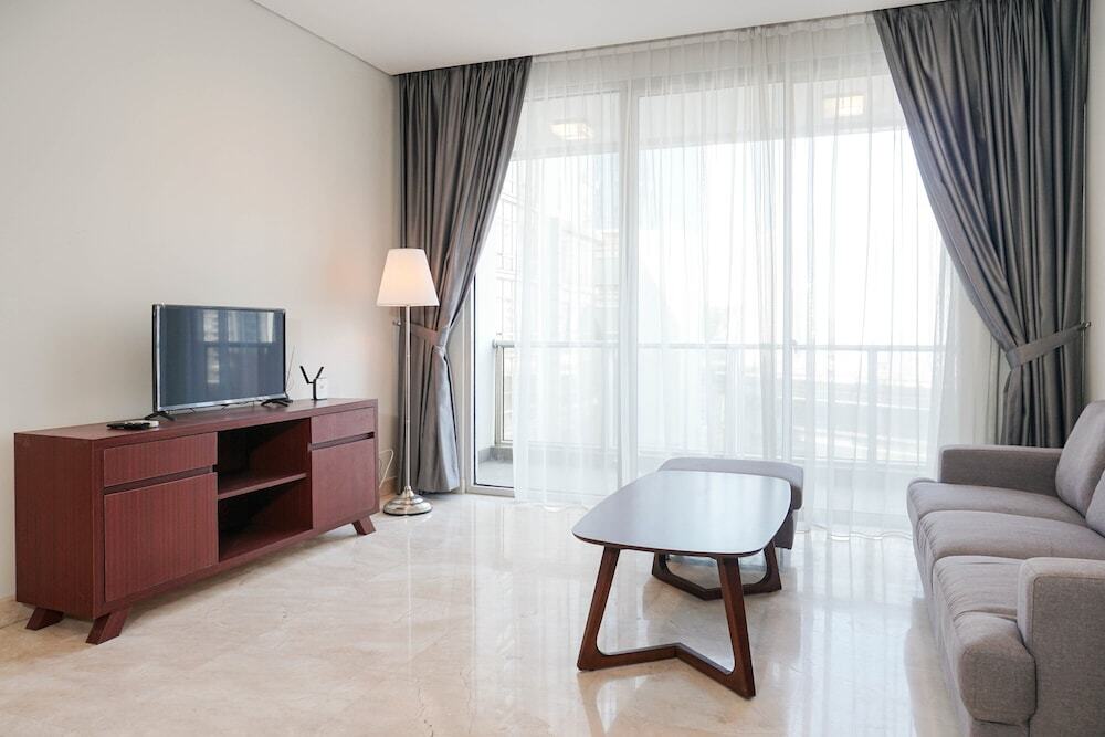 Джакарта: The Empyreal Condominium Epicentrum Apartment