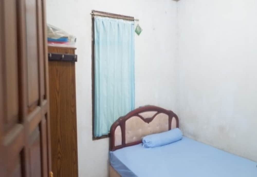 Слеман: Aren Homestay