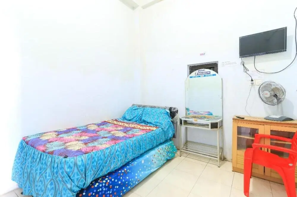 Макассар: OYO 91263 Dinar Homestay