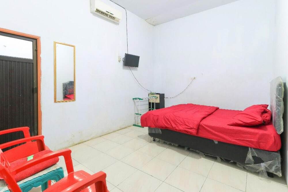 Макассар: OYO 91263 Dinar Homestay