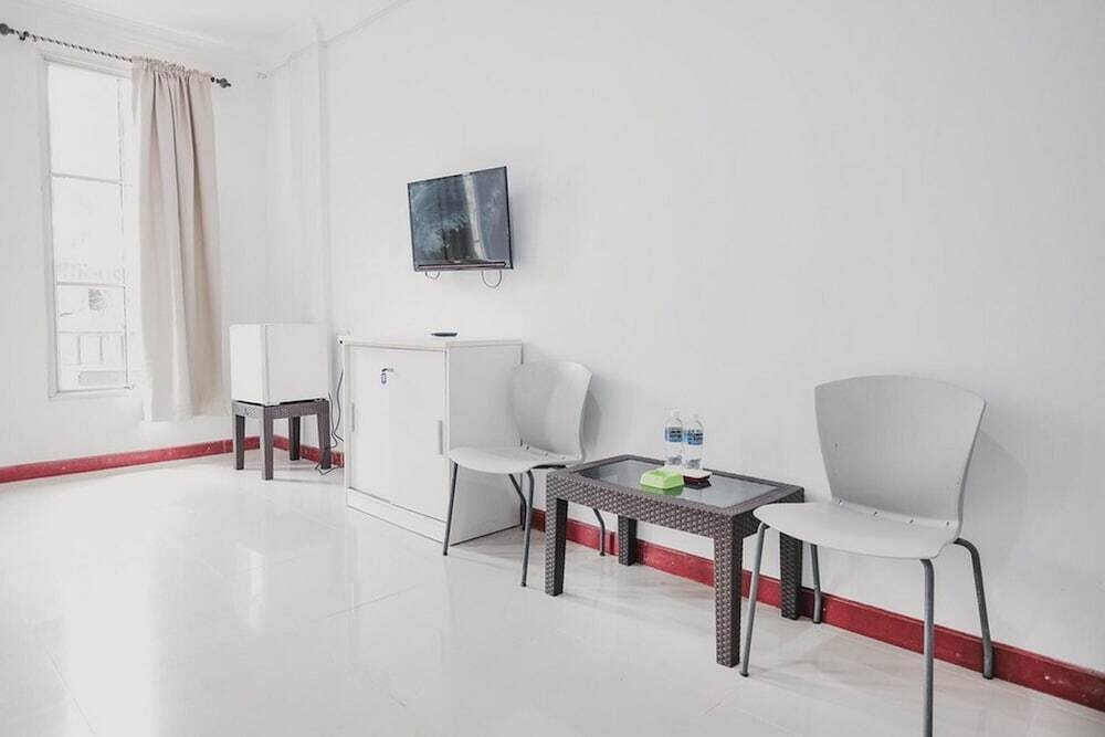 Батам: JRP Guesthouse by RedDoorz