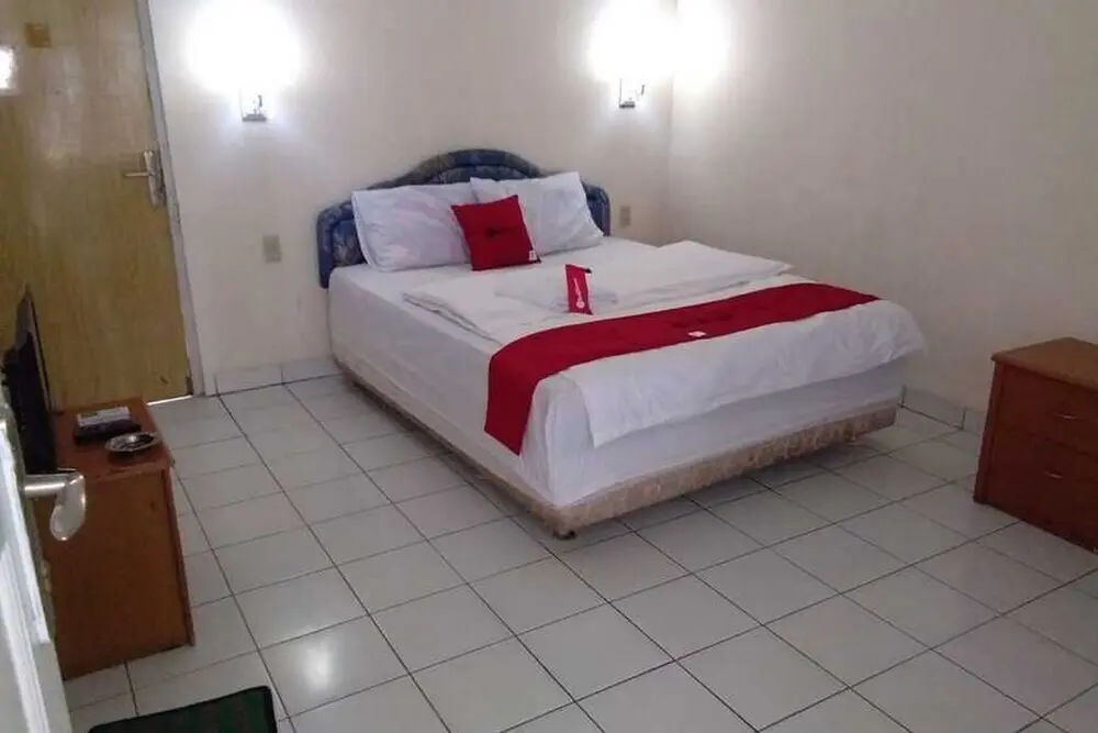 Батураден: Hotel Surya Wisata by RedDoorz