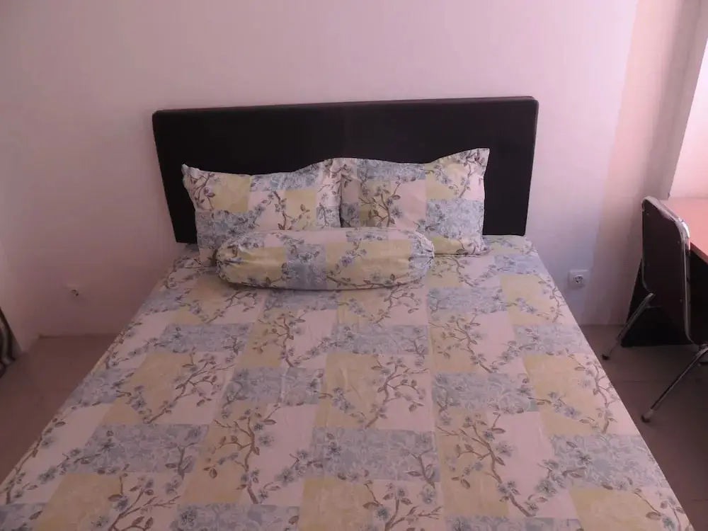 Депок: V Apartment