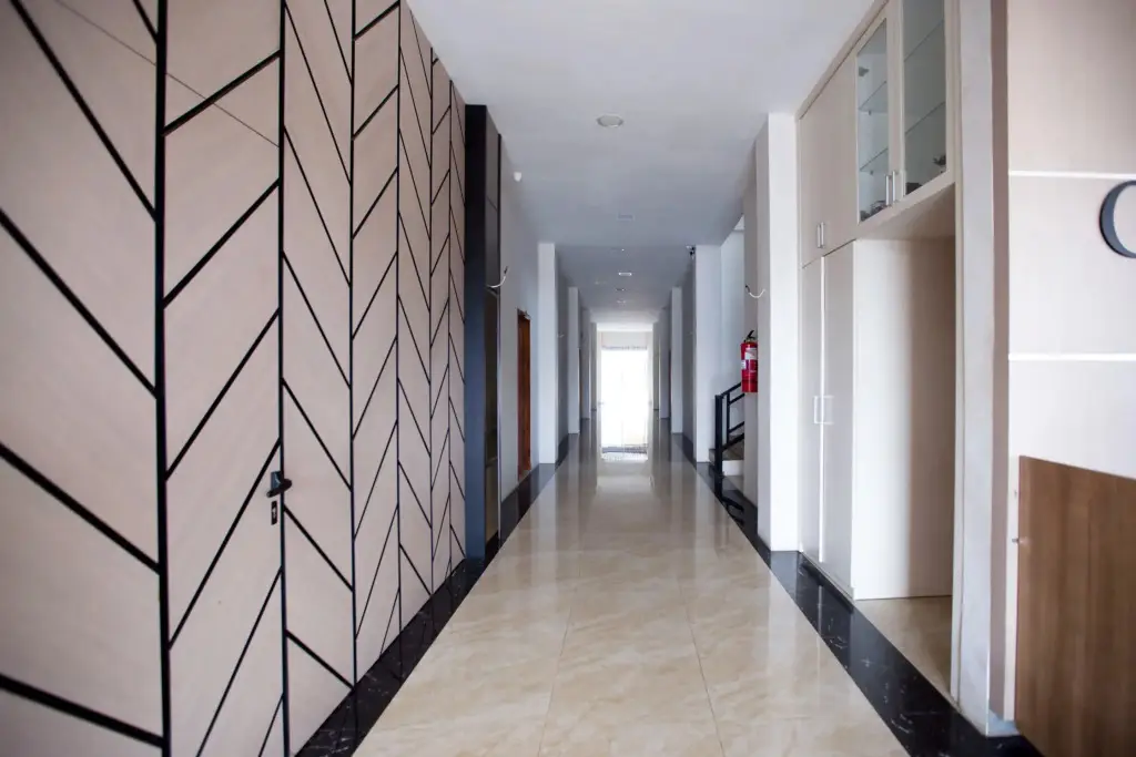 Метро: Hotel Gracia by OYO Rooms