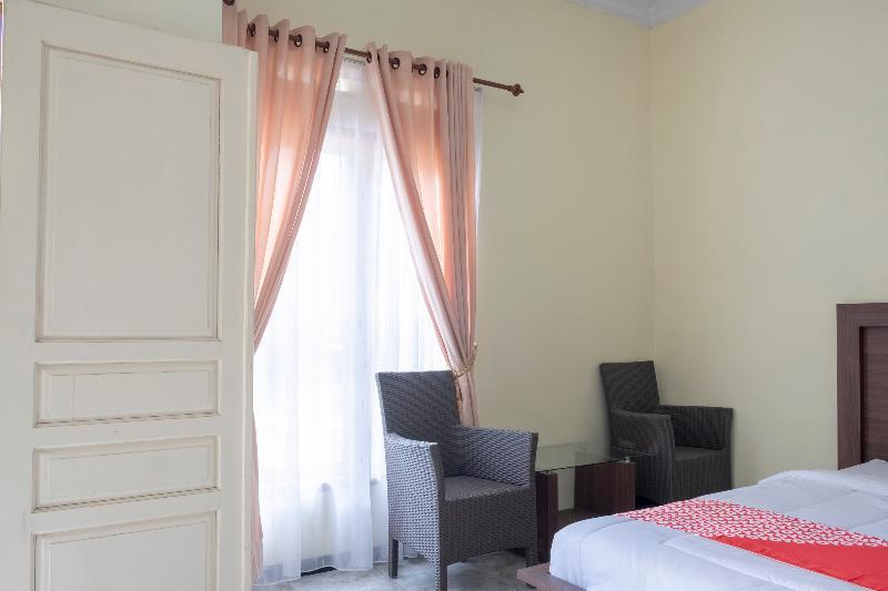 Бранти: Branti Raya Guest House Syariah by OYO Rooms