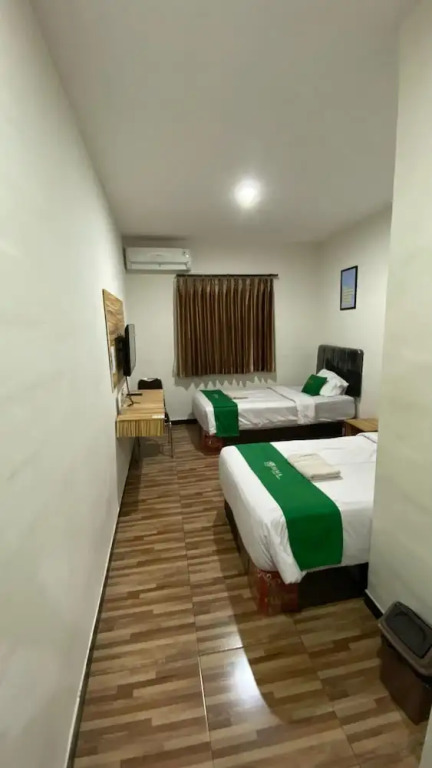 Маланг: Bima Guest House by OYO Rooms