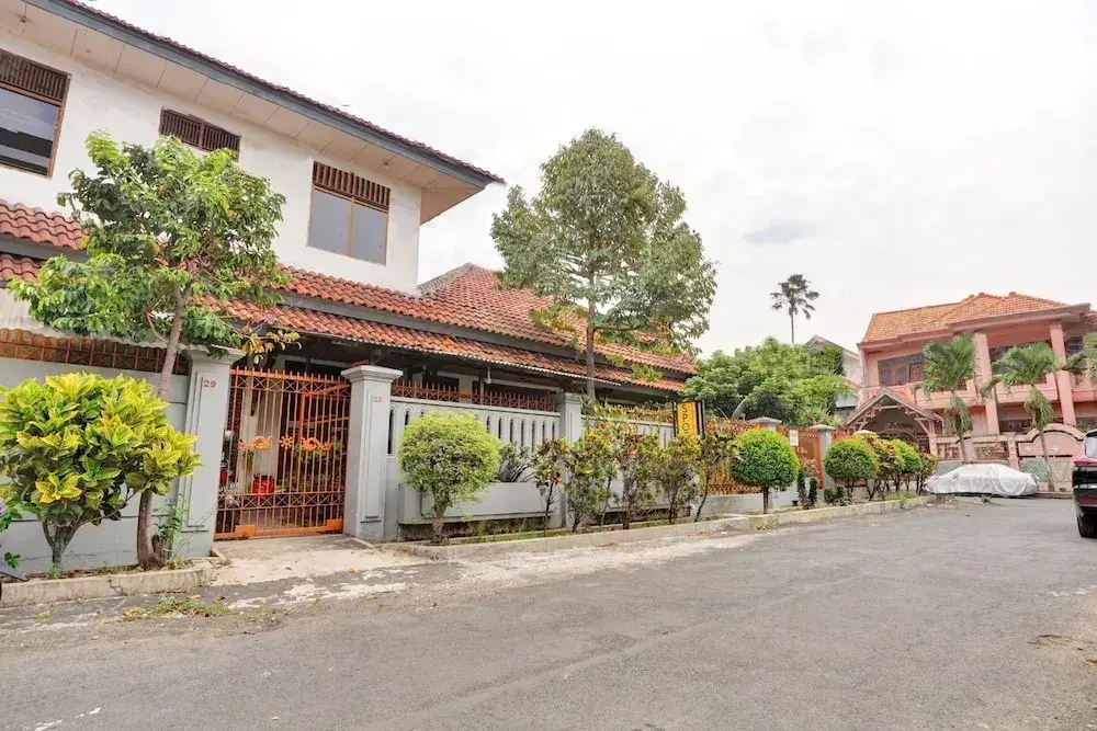 Маланг: SPOT ON 90539 Taman Borobudur Guest House Syariah