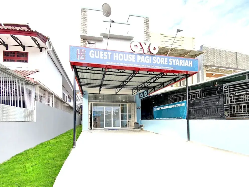 Паданг: Guesthouse Pagi Sore Syariah by OYO Rooms