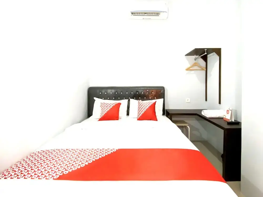 Паданг: Guesthouse Pagi Sore Syariah by OYO Rooms