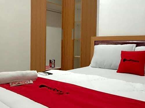 Медан: RedDoorz near Brastagi Supermarket Medan
