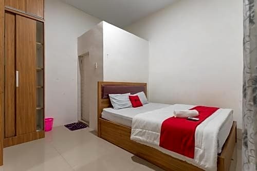 Медан: RedDoorz near Brastagi Supermarket Medan