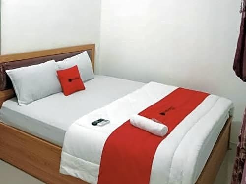 Медан: RedDoorz near Brastagi Supermarket Medan