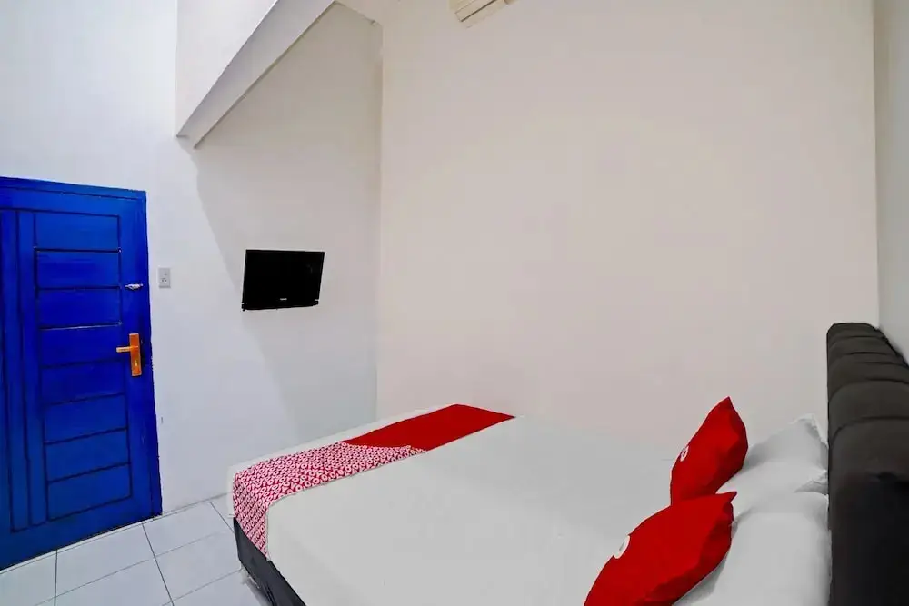 Медан: Darussalam Inn By Oyo Room