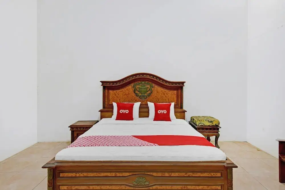 Кебасен: Hotel Intan by OYO Rooms