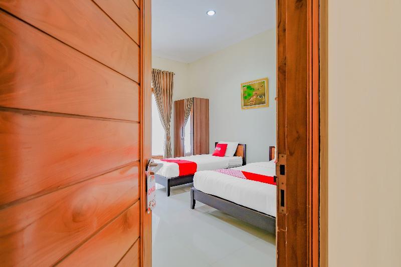 Депок: Puri Cartenz Syariah by OYO Rooms